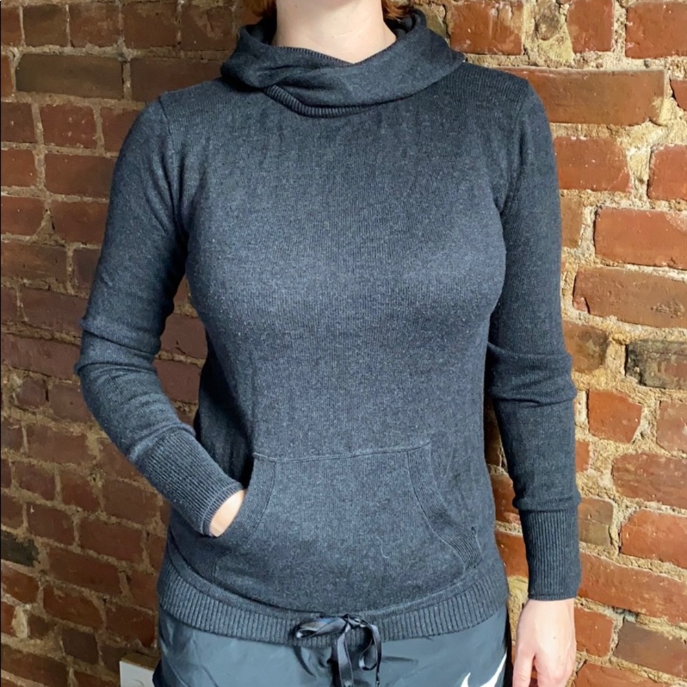 Lululemon Woollen Hoodie with pouch - black